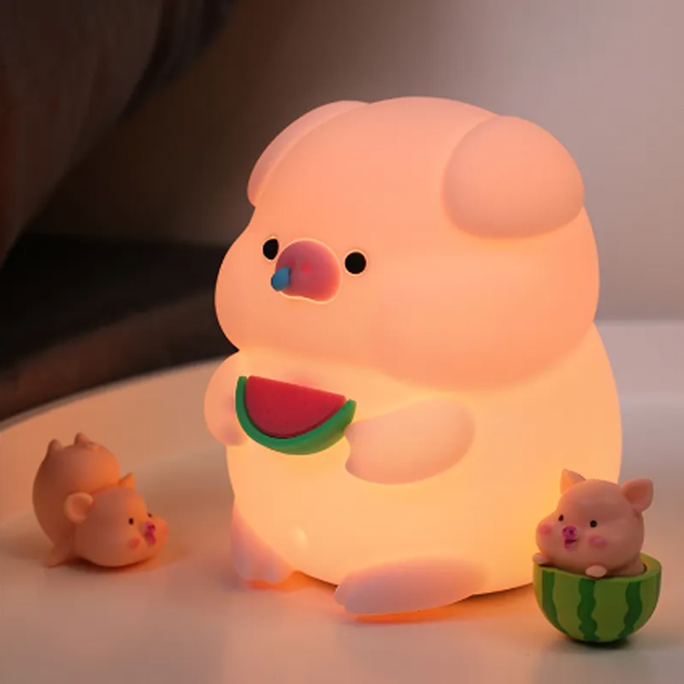 Bagaimanakah lampu malam anak babi kartun silikon meningkatkan suasana tidur bilik tidur kanak-kanak?
