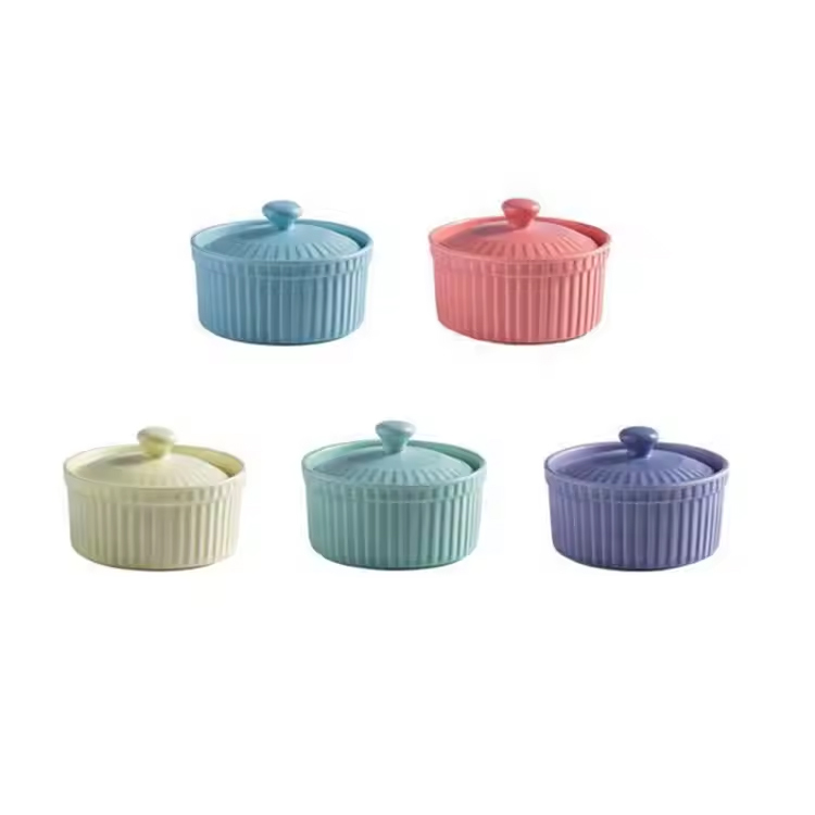 Oven selamat yang disesuaikan dengan mangkuk ramekin yang indah